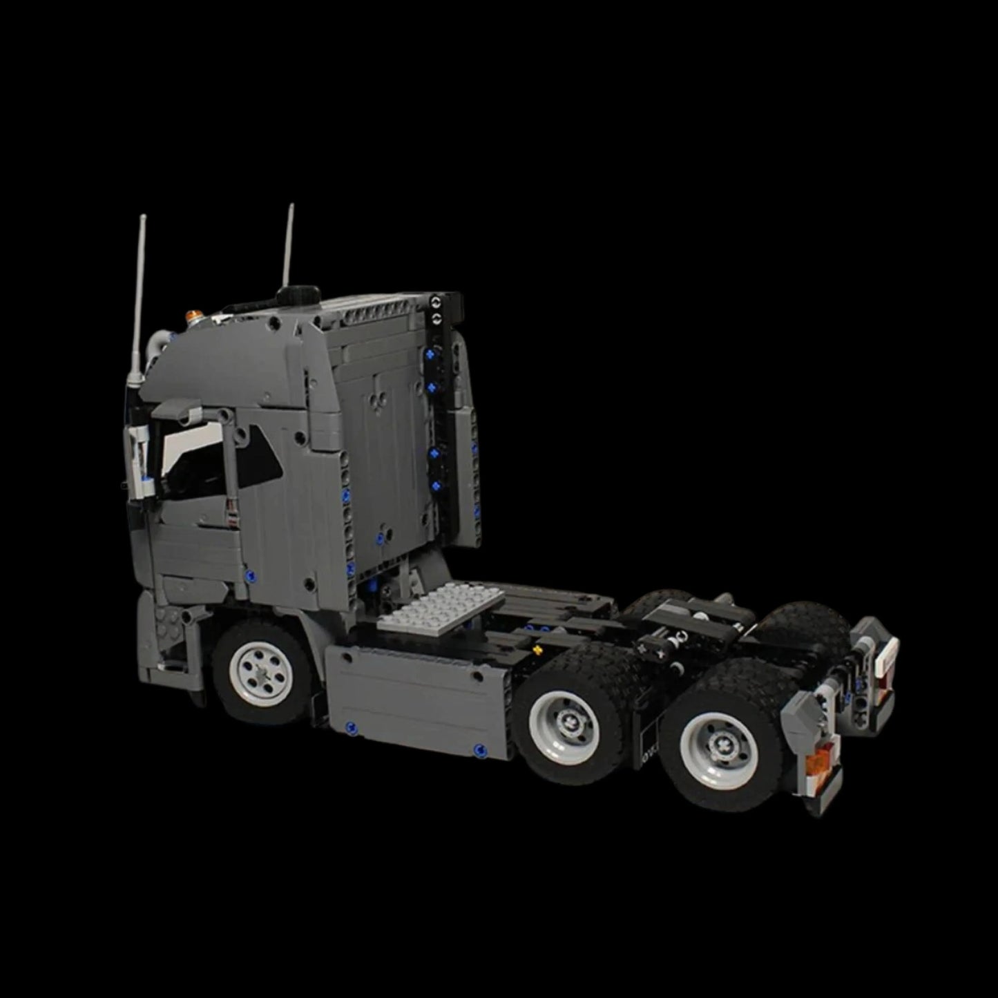 Volvo FH 6X4 (1073 pcs)