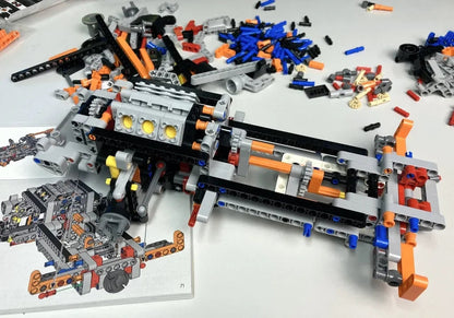 (75% OFF) Ford Raptor F-150 with real mechanics and a V6 Engine with moving pistons (1379 pieces)