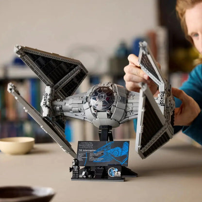 TIE Interceptor (1931 pieces)