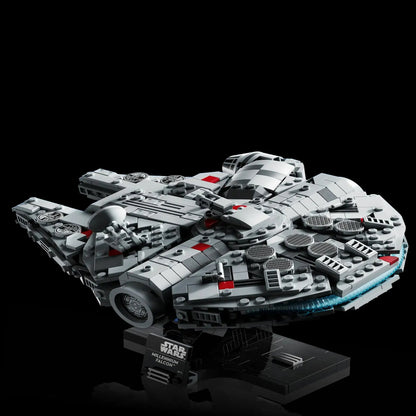 Millennium Falcon (900 pieces)