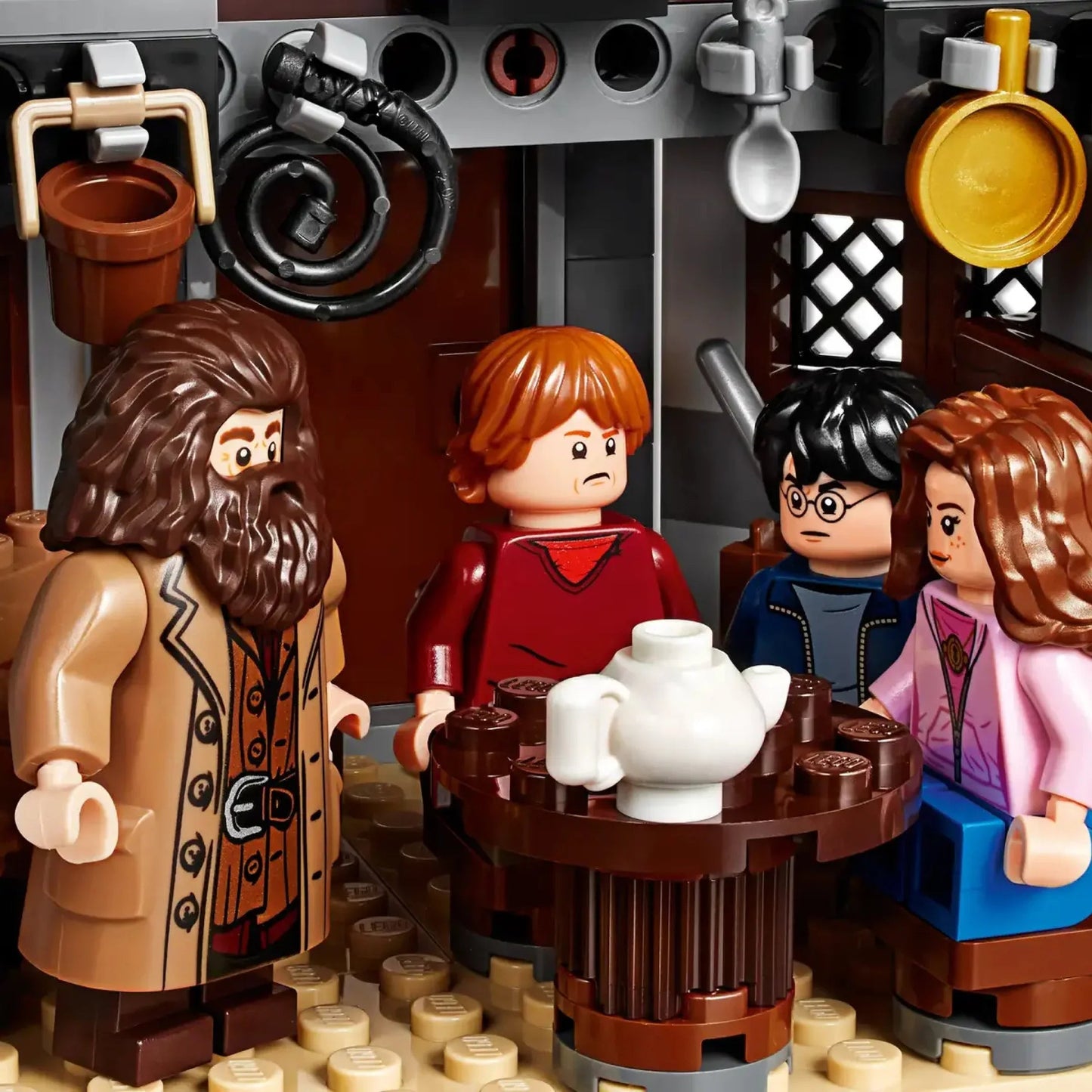 Hagrid's Hut (496 pieces)