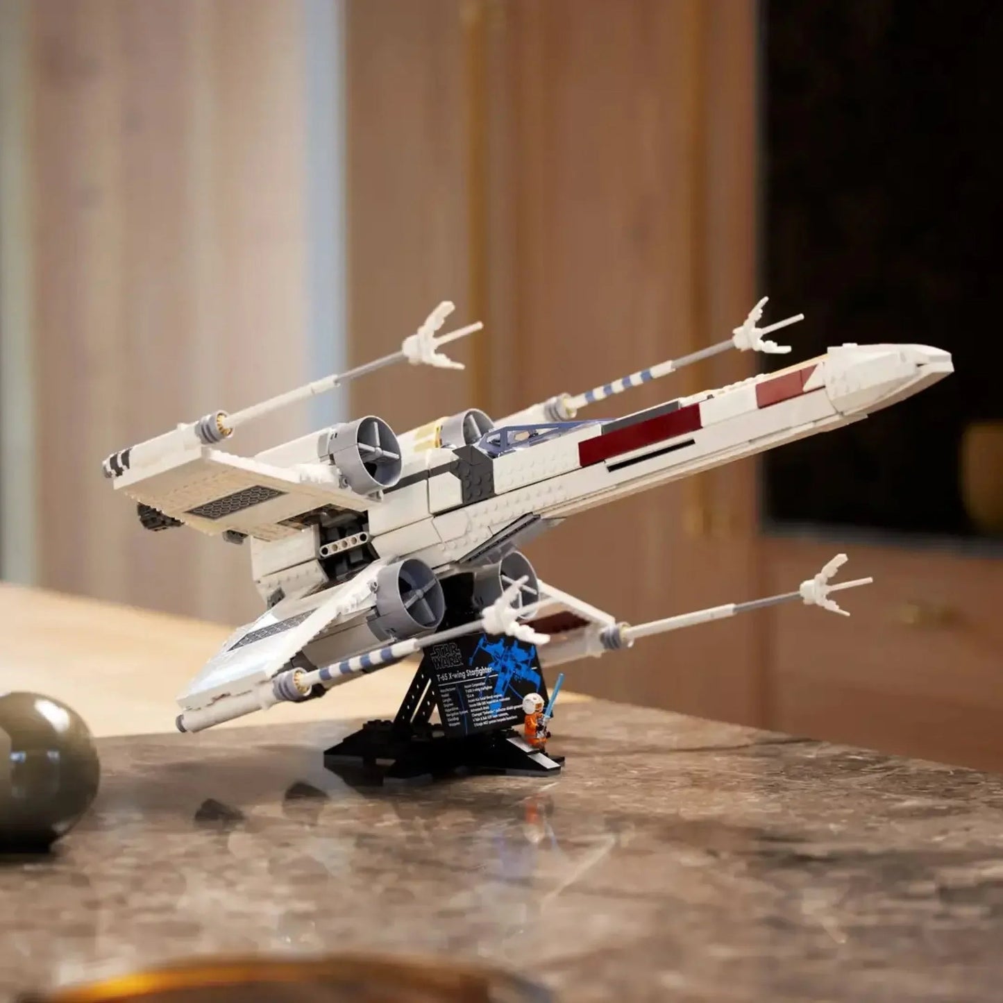 X-Wing Starfighter (1586 pieces)