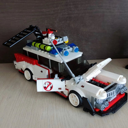 Cadillac ECTO-1 from Ghostbusters (603 pieces)