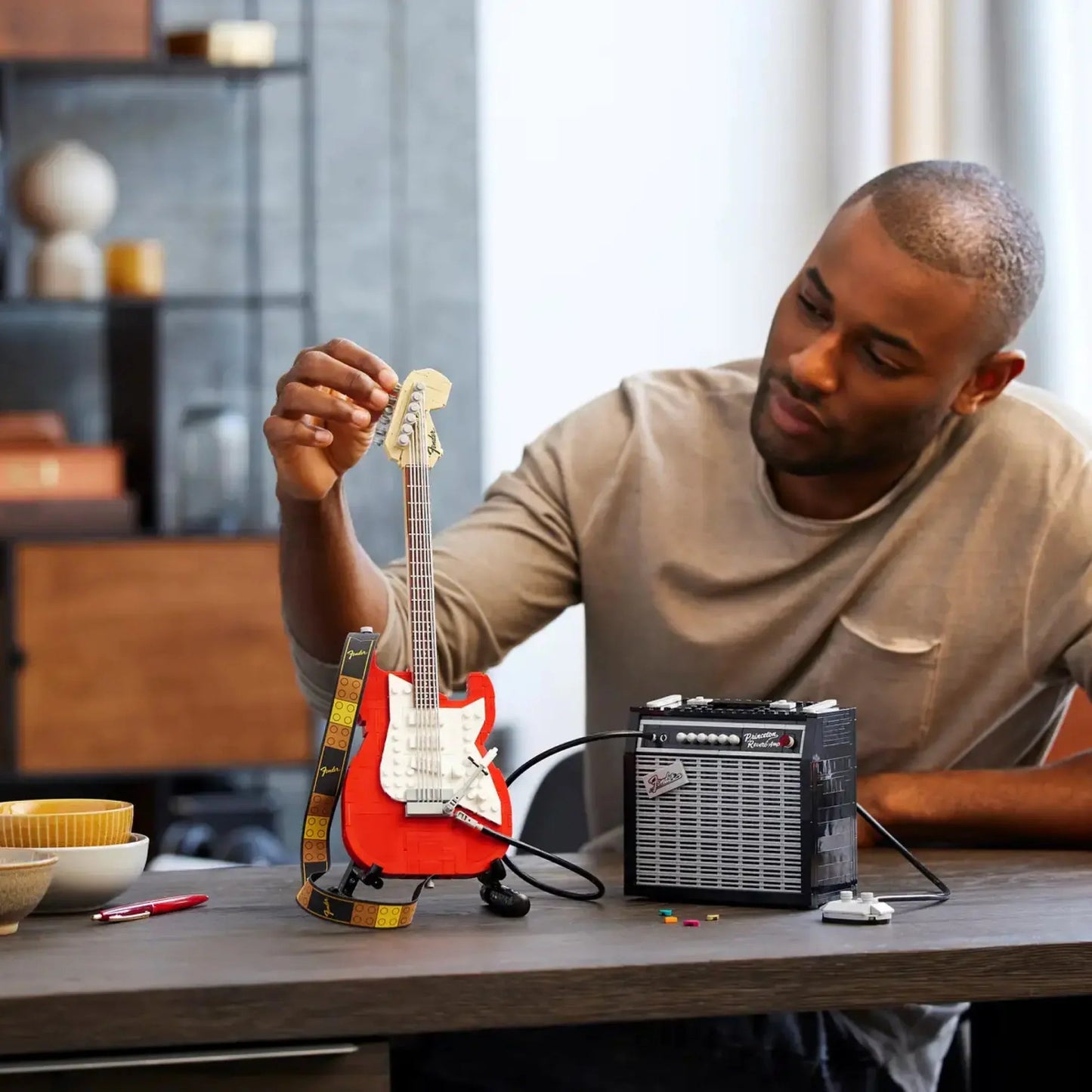 Stratocaster Guitar (1074 pieces)