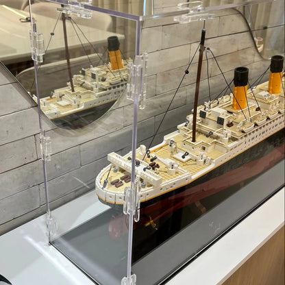 Acrylic Display for the Titanic