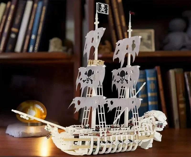 Ghost Skeleton Ship (1592 pieces)