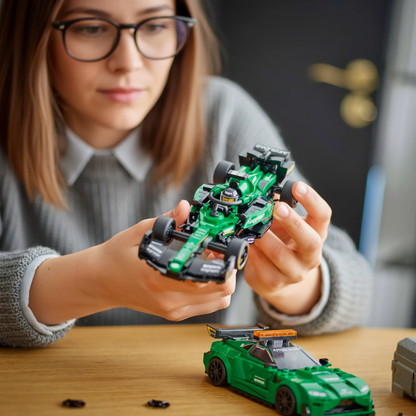 Aston Martin + AMR23 (564 pcs)