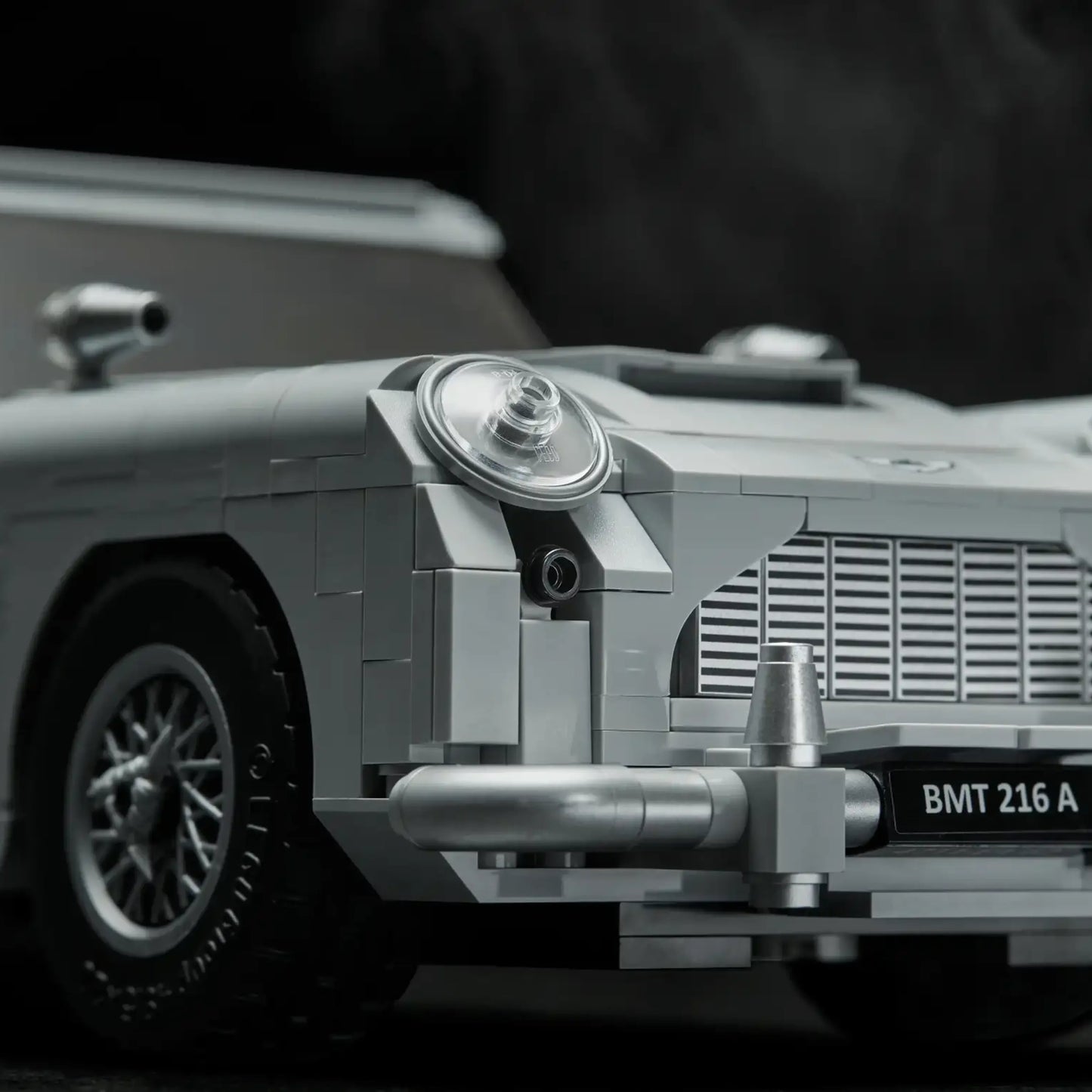 Aston Martin DB5 of James Bond "007" (1295 pieces)
