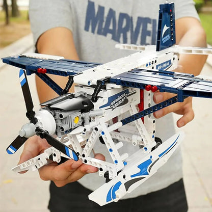 Amphibious Airplane (556 pcs)