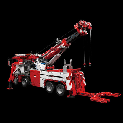 Red Tow Truck (4,883 pieces)