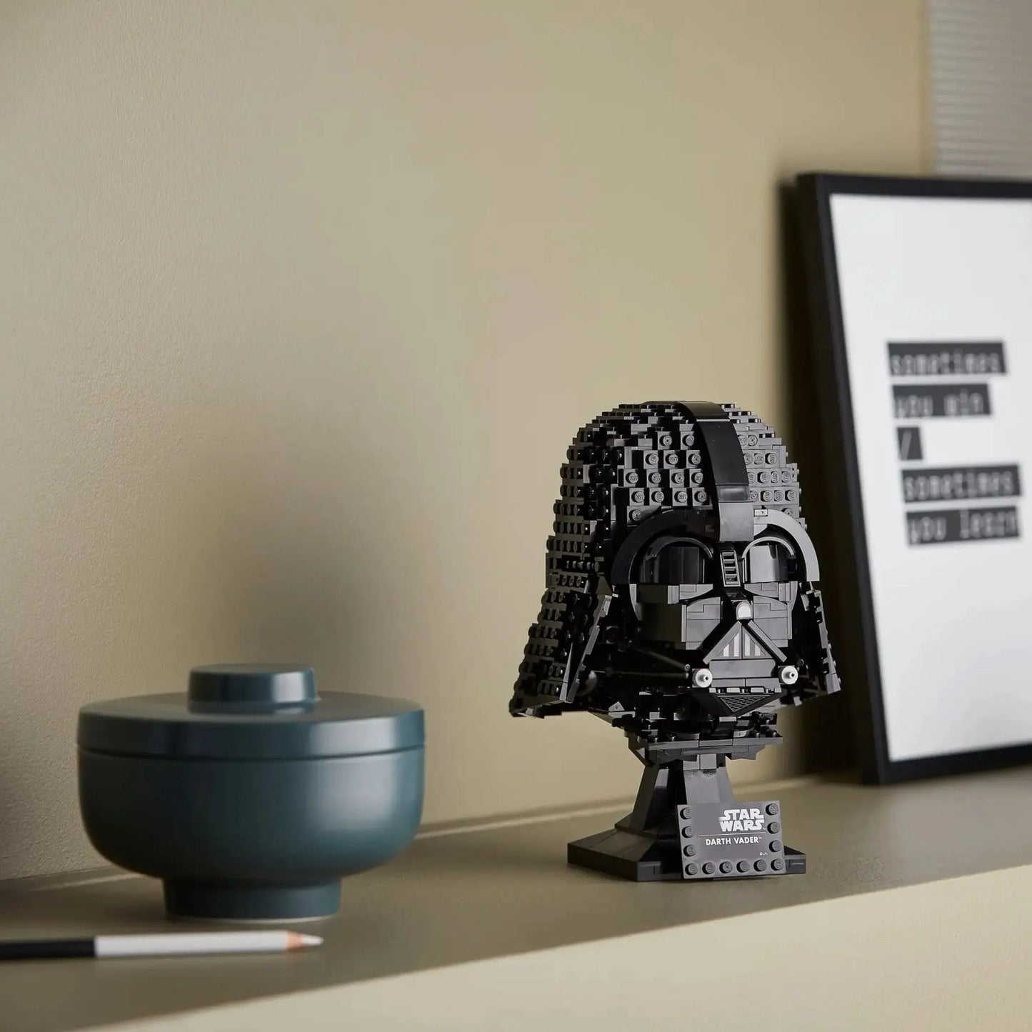 Darth Vader Helmet (834 pieces)
