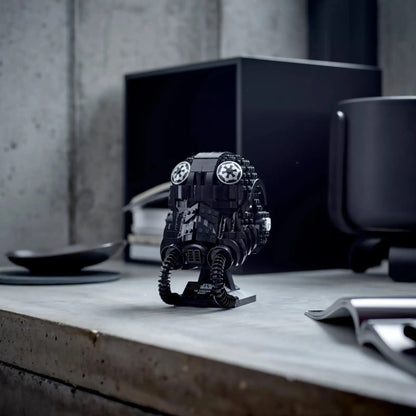 TIE Fighter Pilot Helmet (724 pieces)