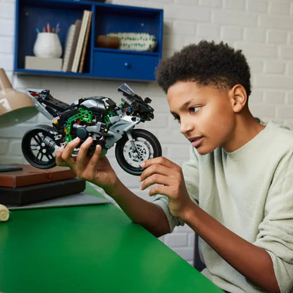 Kawasaki Ninja H2R (643 pcs)