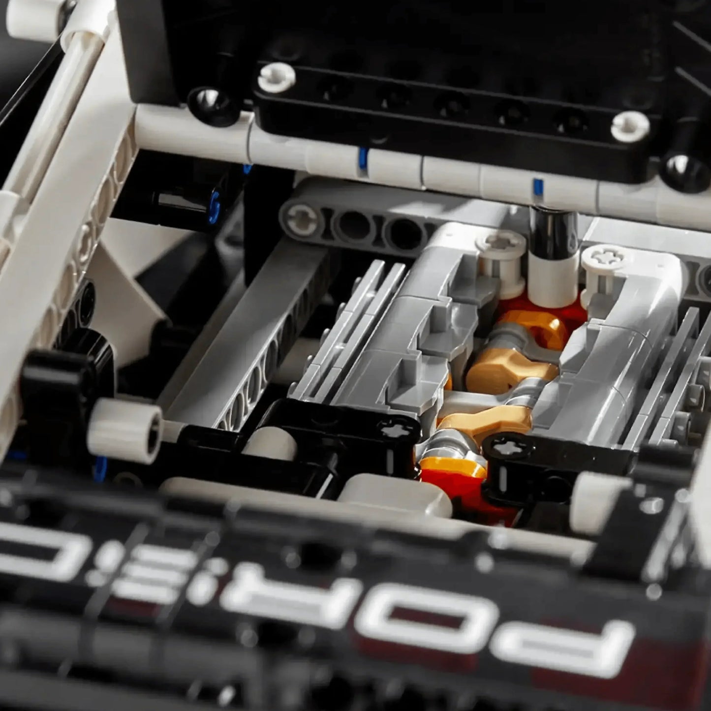 Porsche 911 RSR White (1580 pieces)