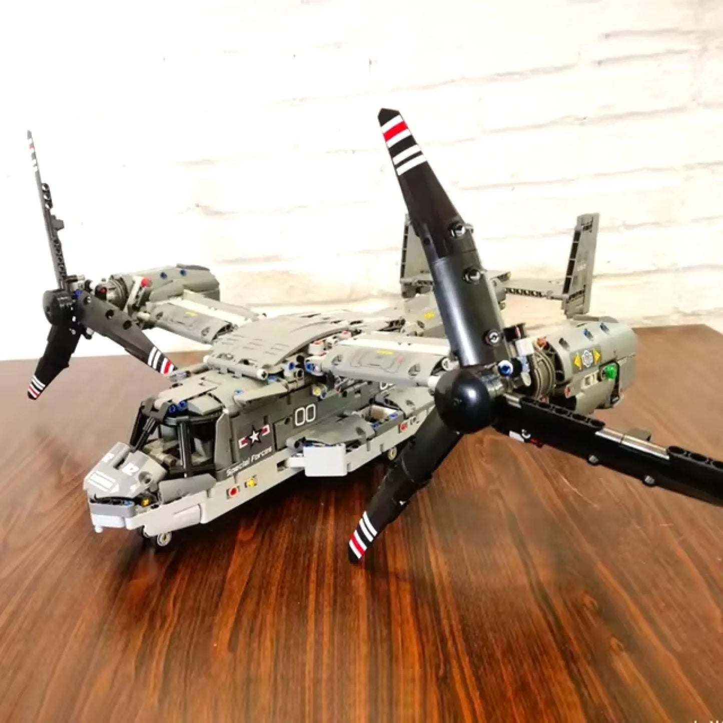 V-22 (1685 pcs)